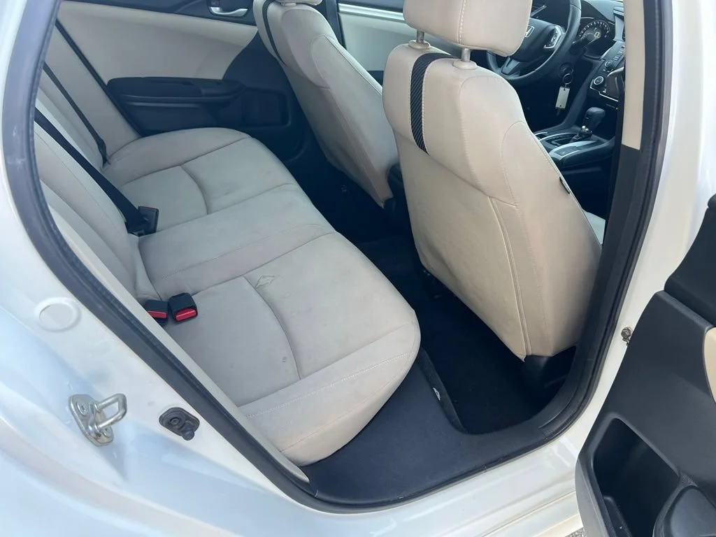 Used 2018  Honda LX image 23