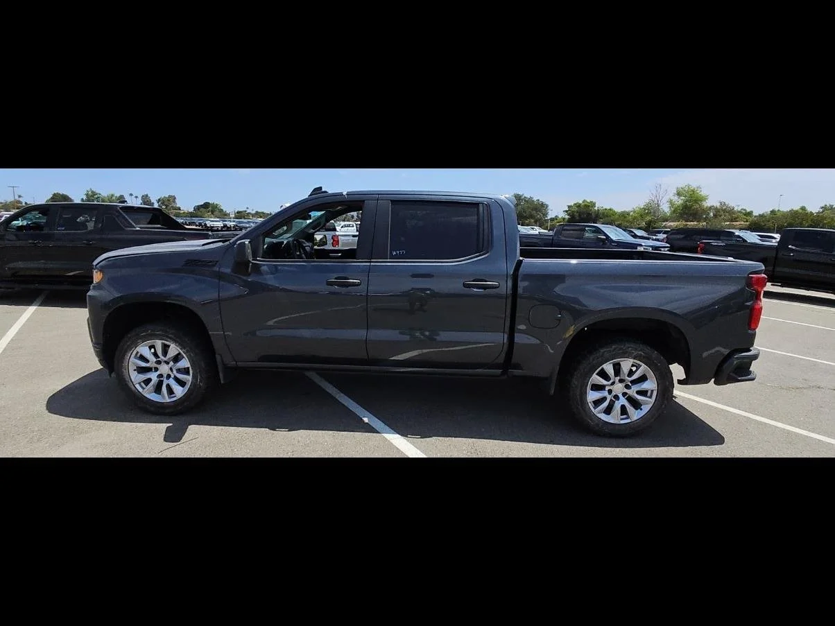 Used 2021 SHADOW GRAY METALLIC Chevrolet Custom image 5