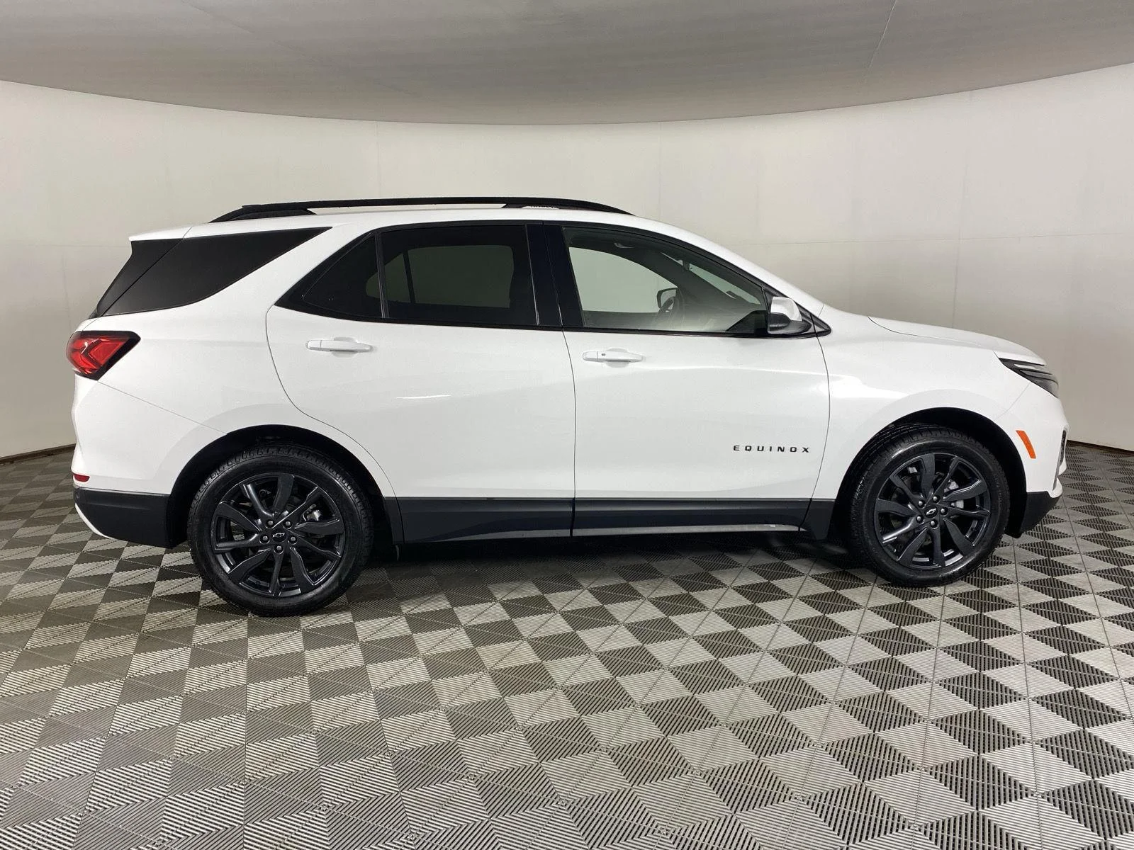 Used 2023 Summit White Chevrolet RS image 8