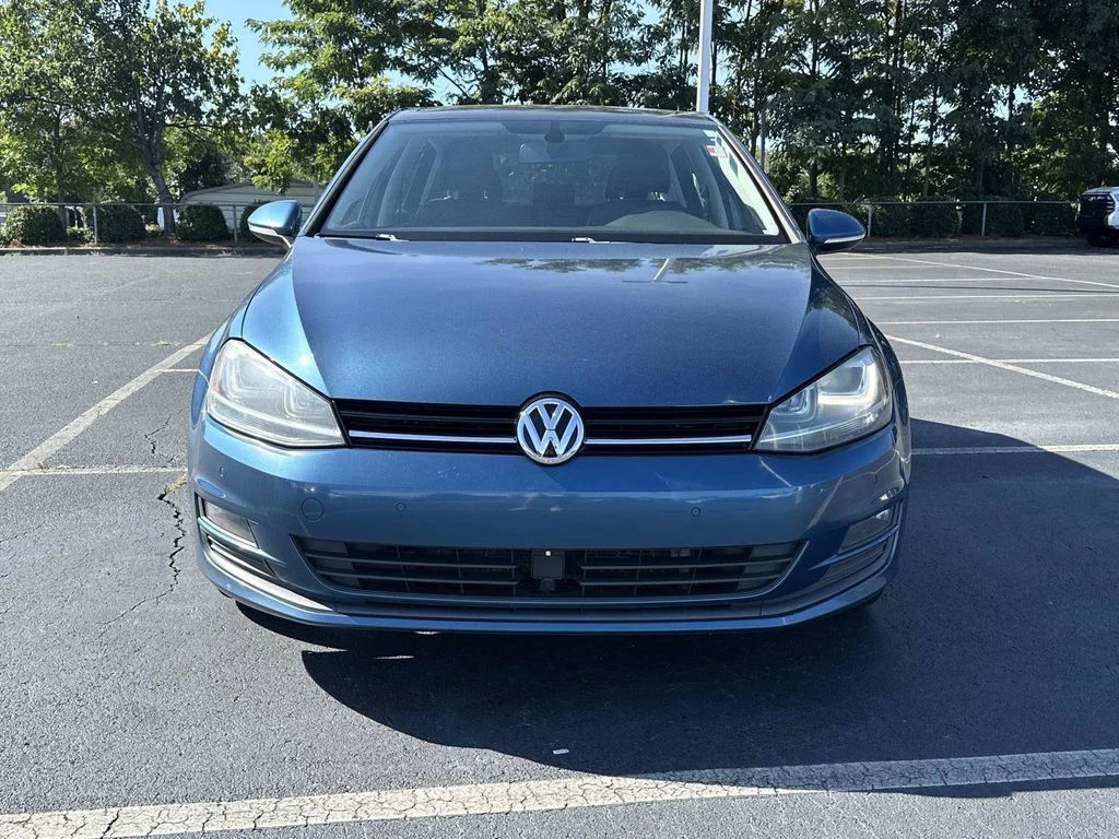 Used 2015  Volkswagen TSI SE 4-Door image 2
