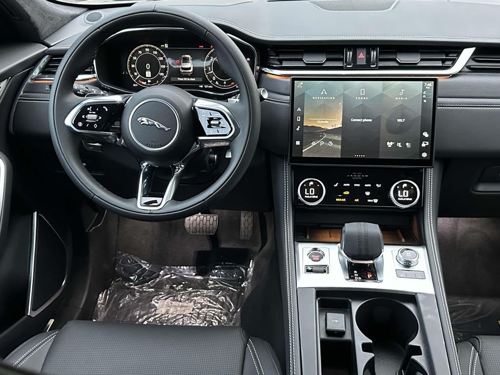 2026 Jaguar F-Pace R-Dynamic S - Photo 2