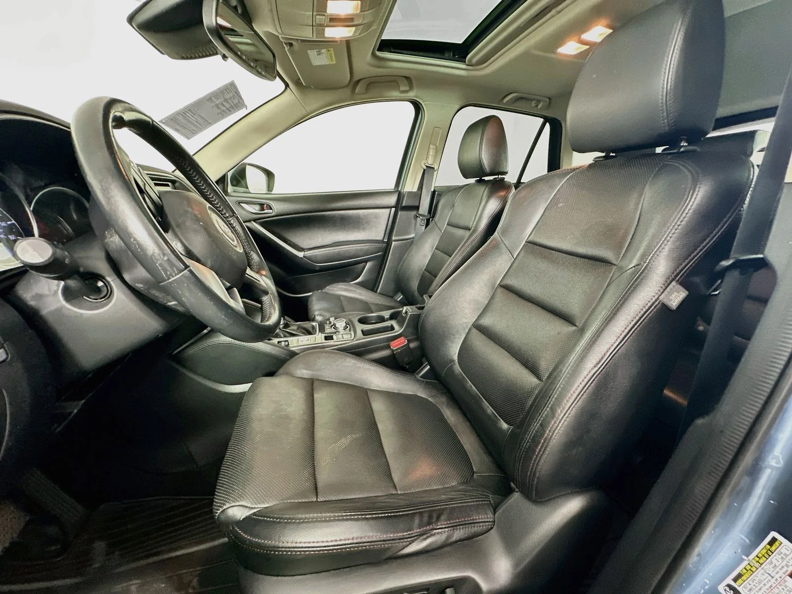 Used 2016 Blue Reflex Mica Mazda Grand Touring image 22