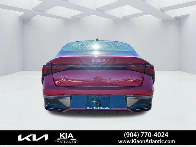 2025 Kia K5 LXS - Photo 9