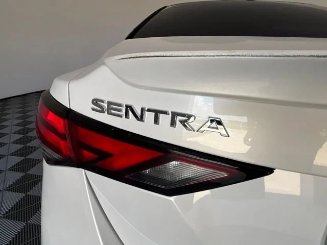 Used 2022  Nissan SR image 24