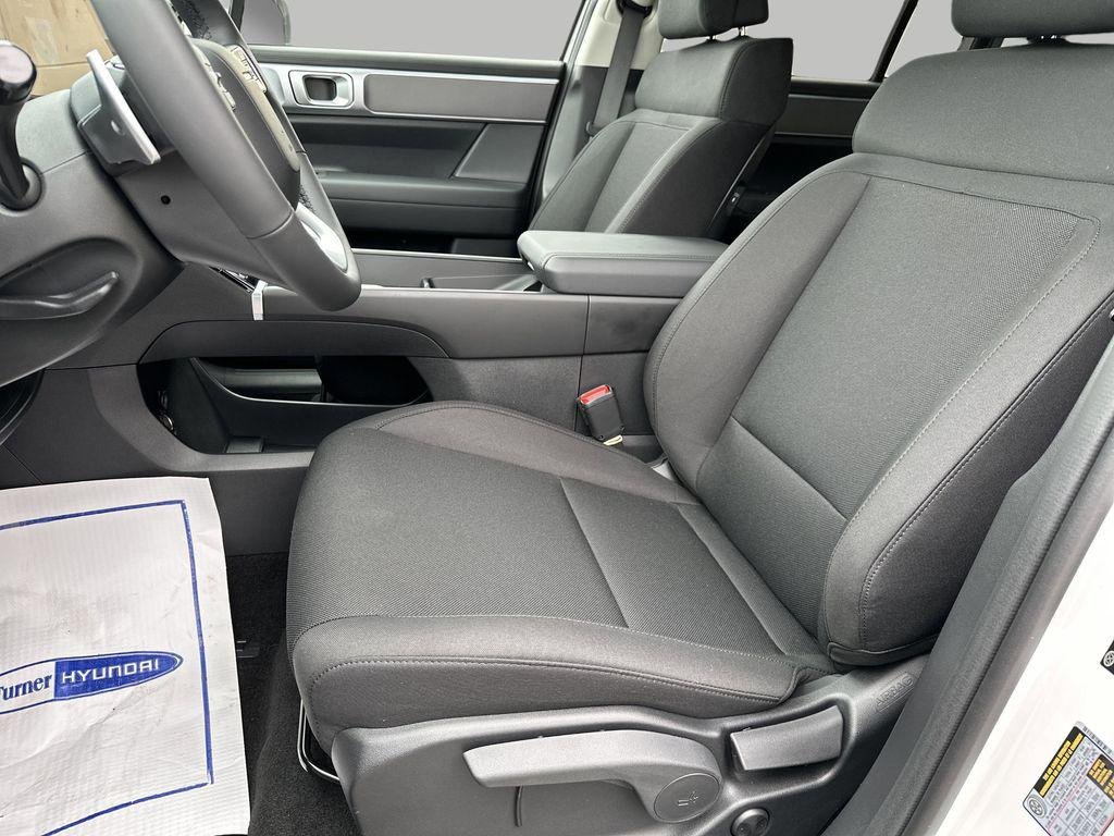 New 2026 Serenity White Hyundai SE image 9