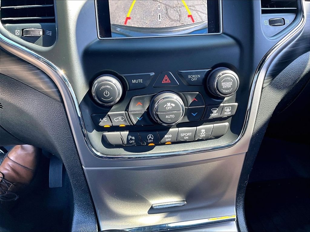 Used 2021 Silver Jeep Laredo E image 27