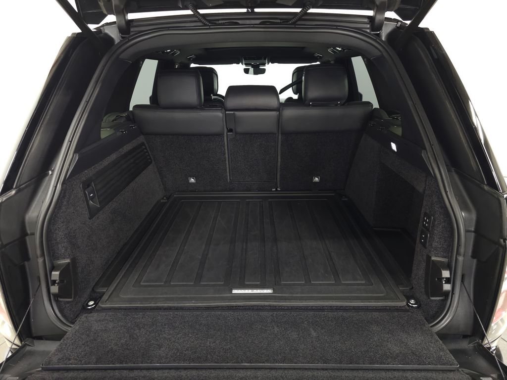 Used 2021 Santorini Black Metallic Land Rover Westminster image 6