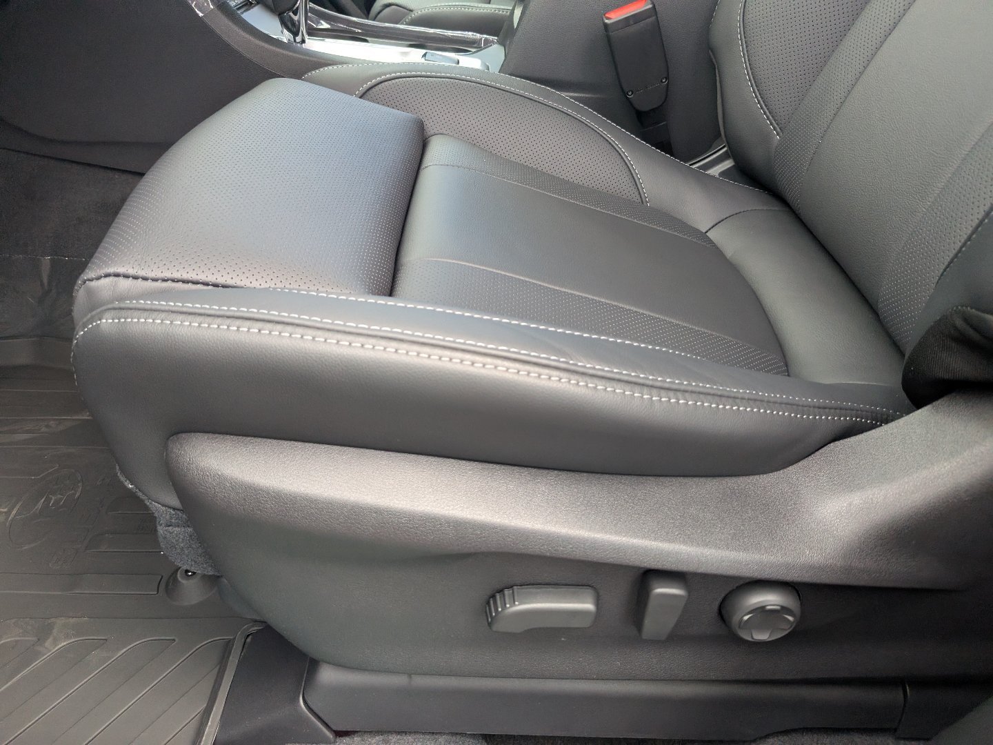 New 2026 CRIMSON RED PEARL Subaru Limited 7-Passenger image 21