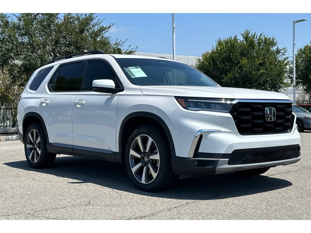 Used 2025 Platinum White Pearl Honda Touring image 8