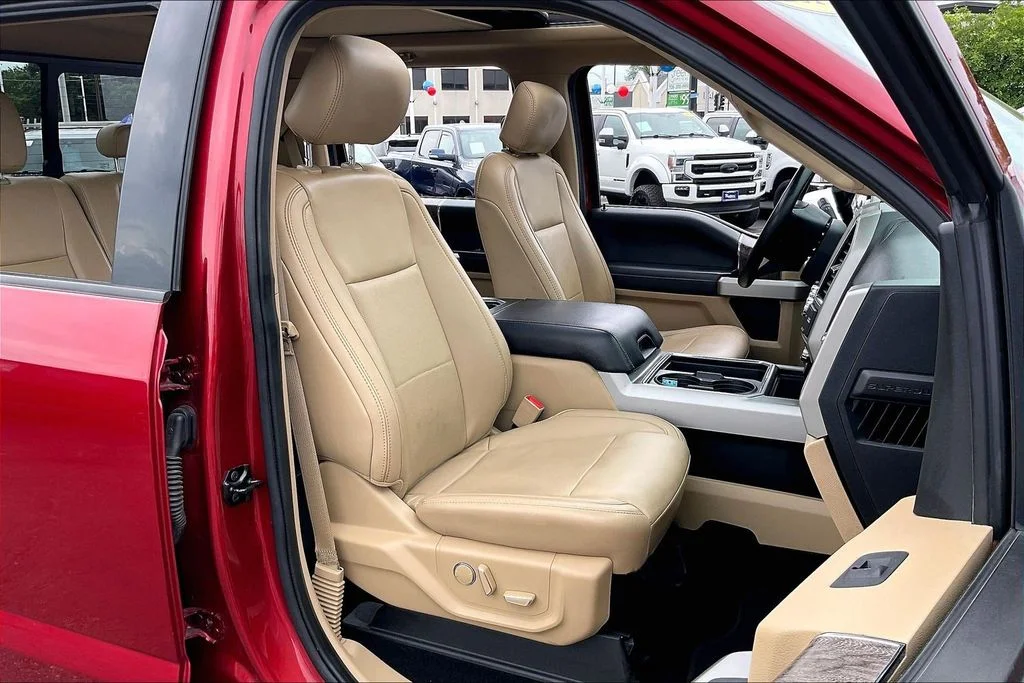 Used 2019 Ruby Red Metallic Ford Lariat image 6