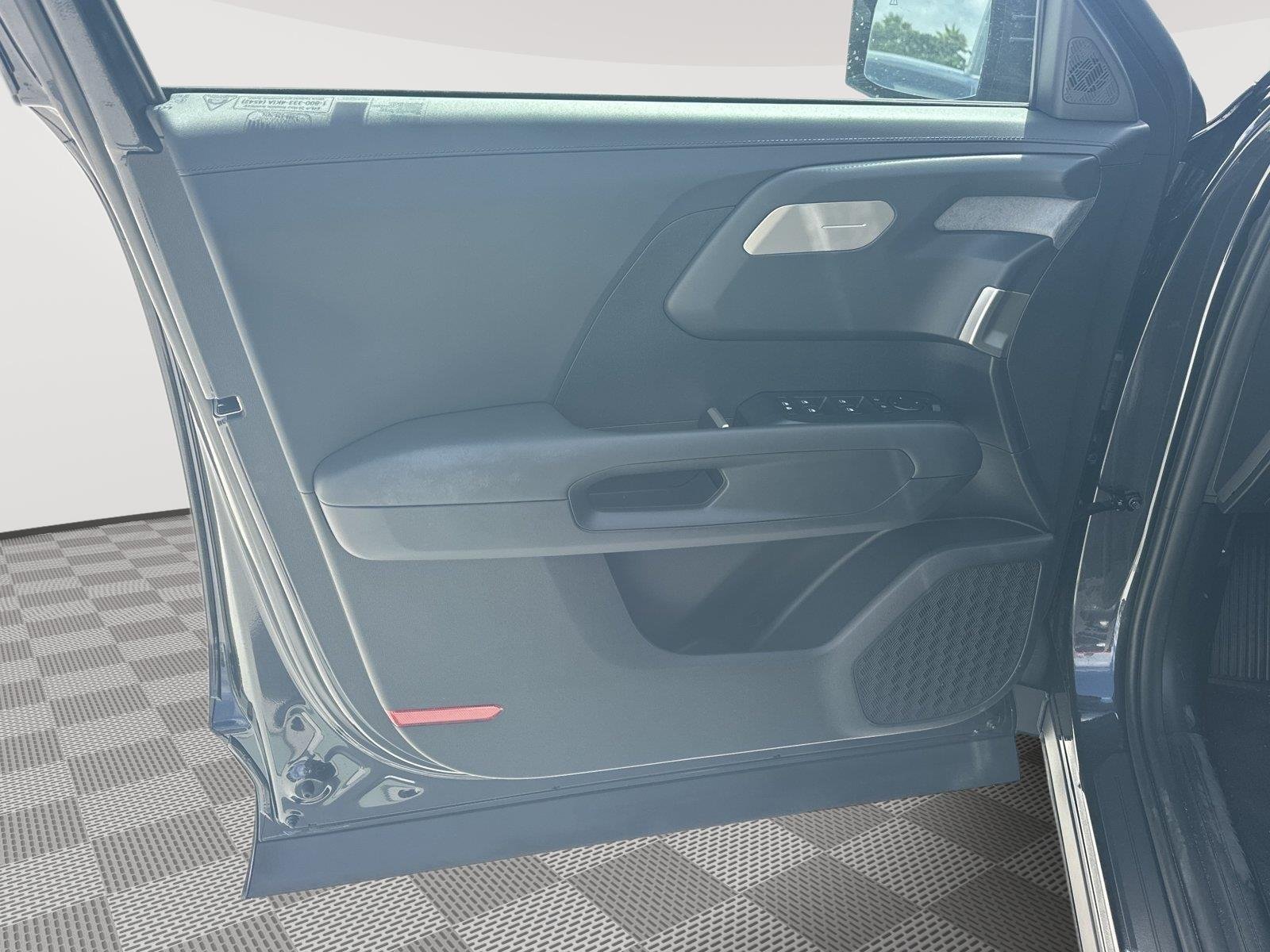 New 2027 Panthera Metal Kia LX image 7