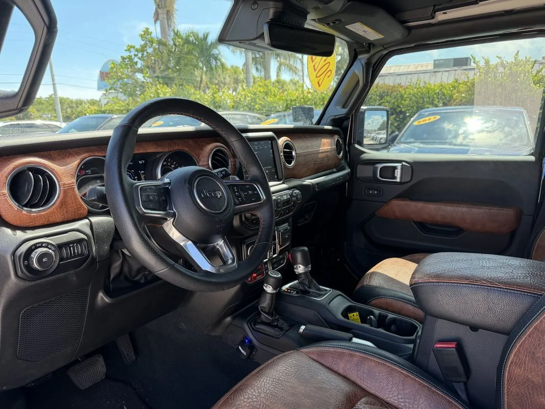 Used 2022  Jeep Rubicon 392 4x4 image 12