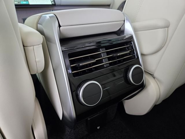 2026 Land Rover Range Rover SE - Photo 13