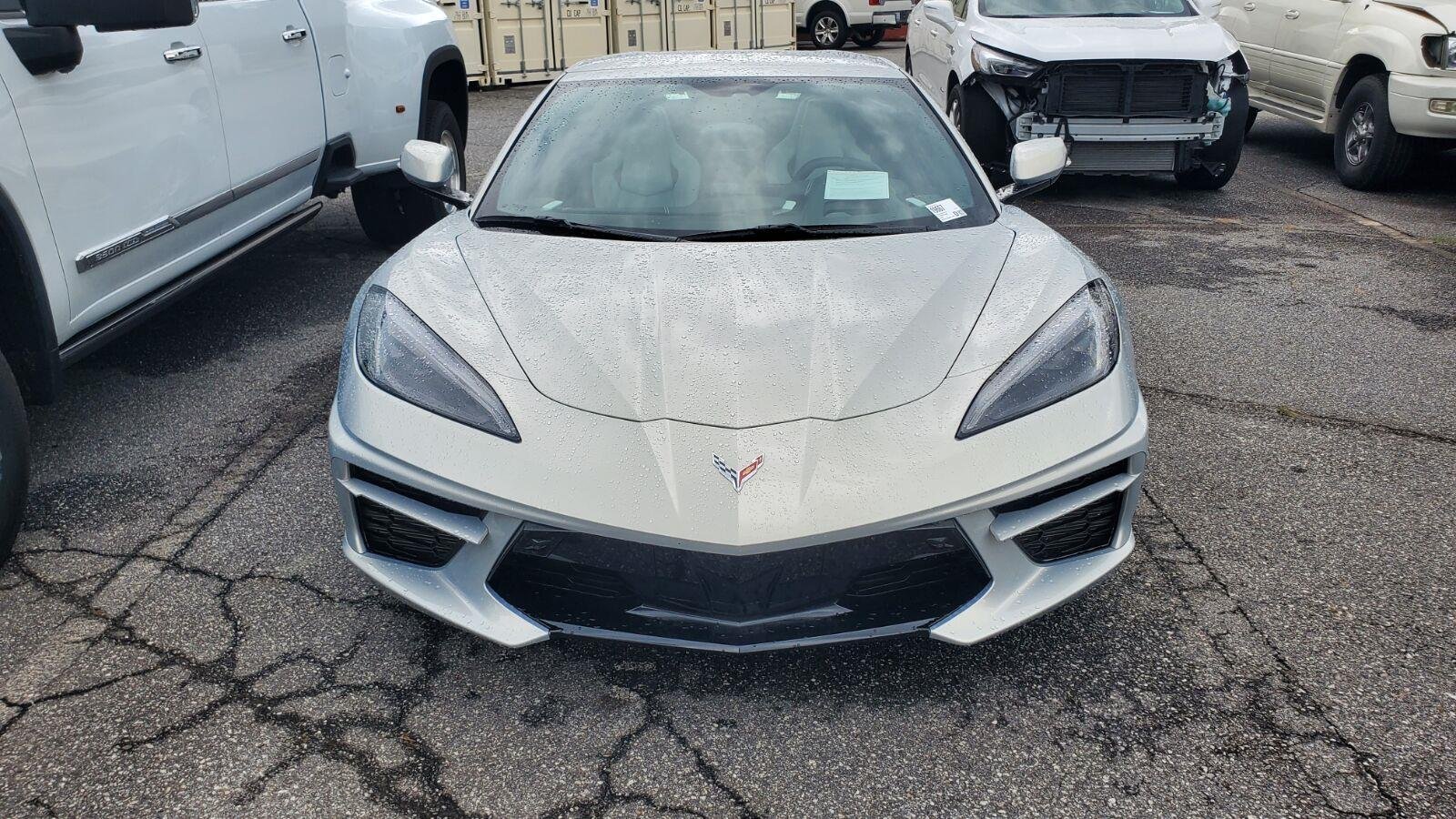 Used 2023 SILVER FLARE METALLIC Chevrolet 2LT image 2
