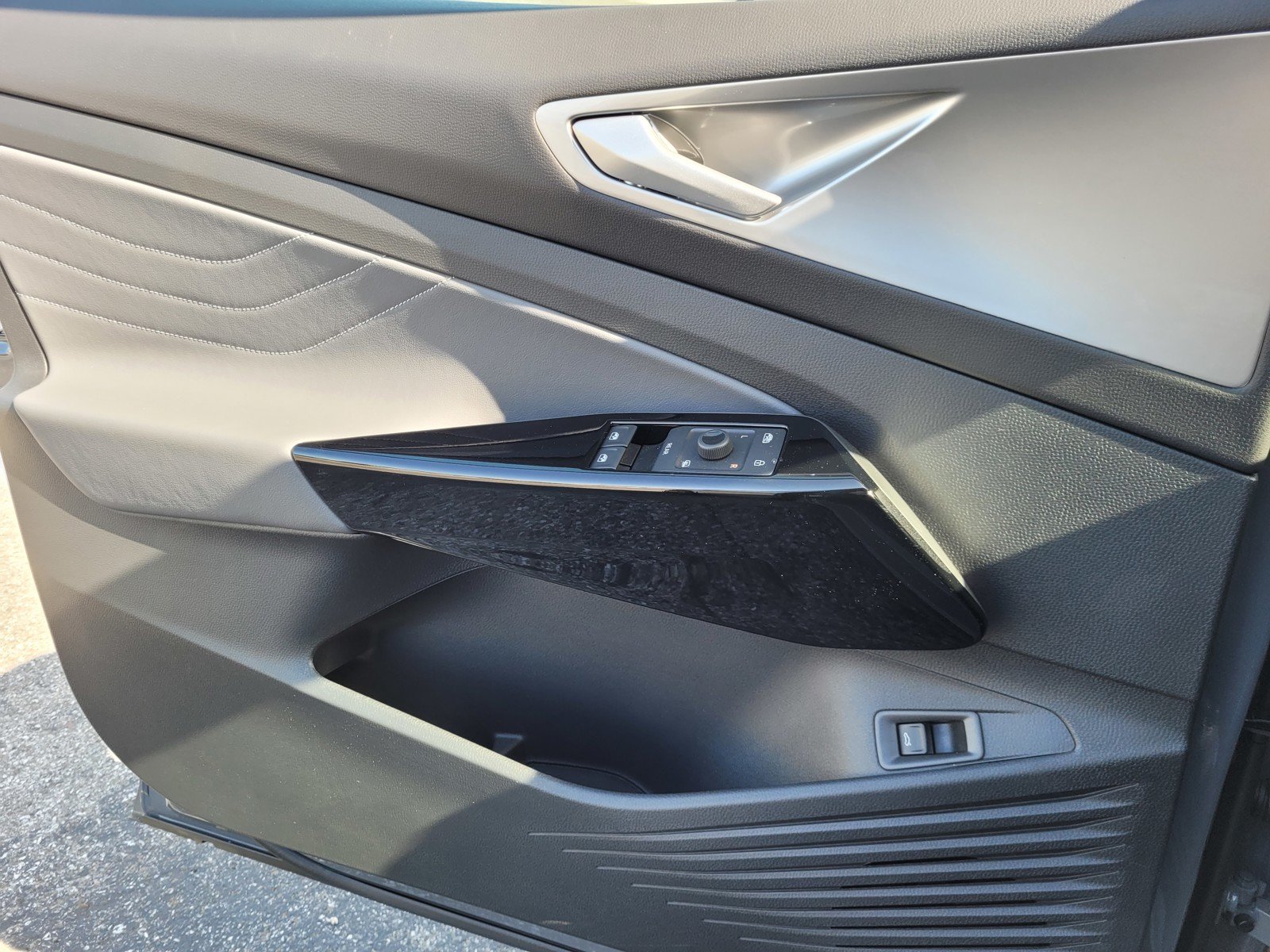 New 2026 Gray Volkswagen Pro S image 10