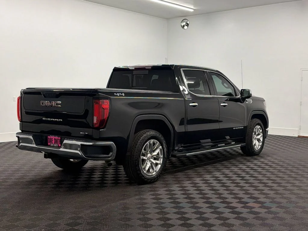 Used 2019 Onyx Black GMC SLT image 9