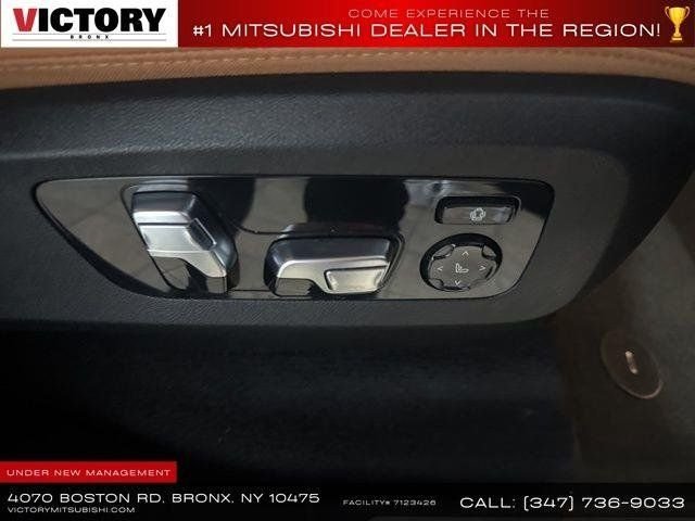 Used 2021 Black BMW M50i image 15