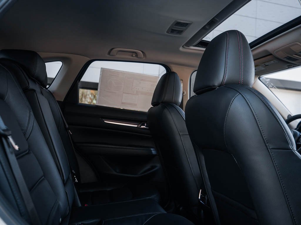 2025 Mazda CX-5 S Carbon Edition - Photo 12