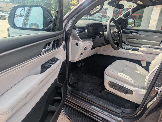 New 2026 Baltic-Gray Metallic Clear-Coat Exterior Paint Jeep Limited Altitude image 16