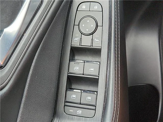 Used 2025 Blue Nissan SV Front-Wheel Drive image 16