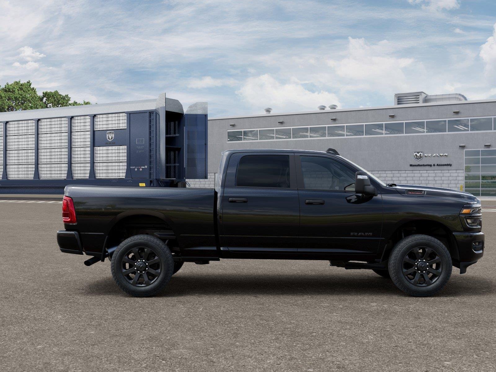 New 2026 Diamond Black Crystal Pearl-Coat Exterior Paint RAM Big Horn image 21