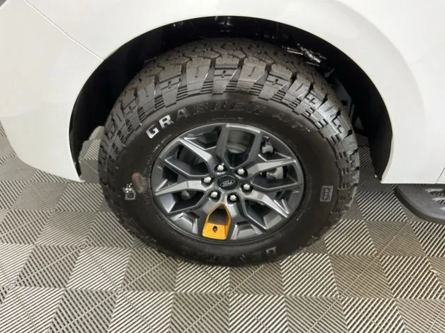 New 2026 Oxford White Ford Tremor image 36