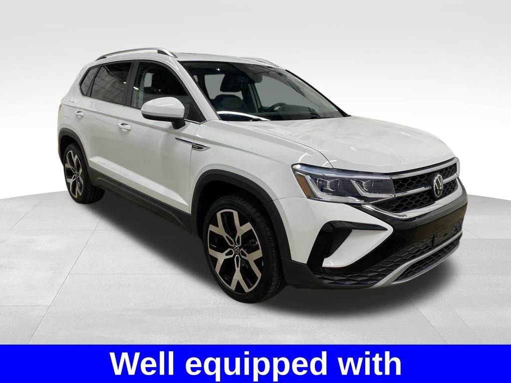 2022 Volkswagen Taos SEL photo 3