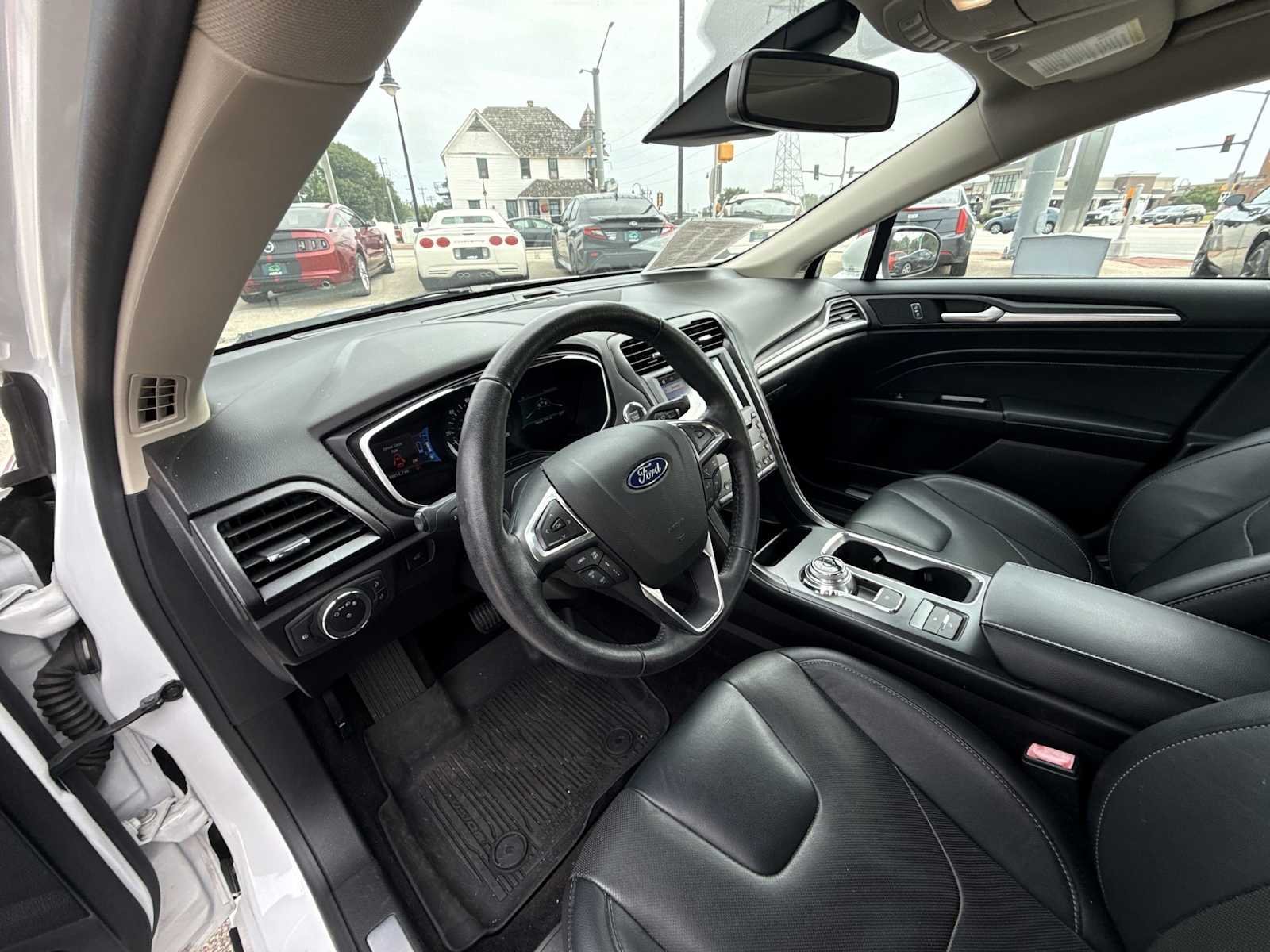Used 2019 White Ford Titanium image 10