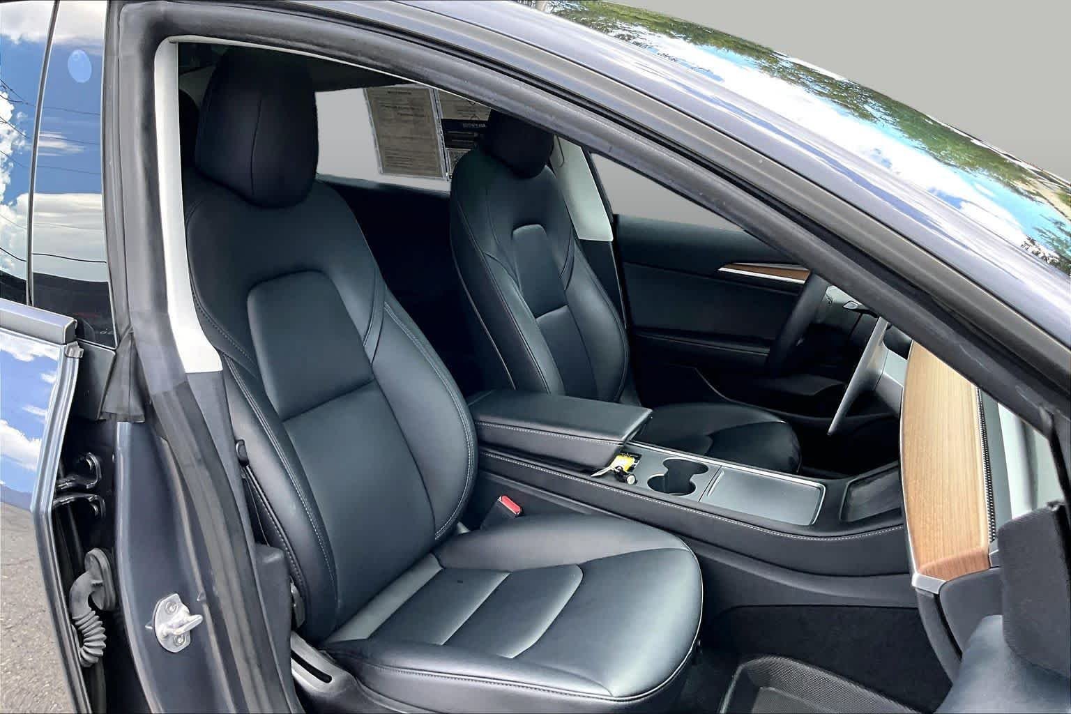 Used 2023 SOLID BLACK Tesla  image 8