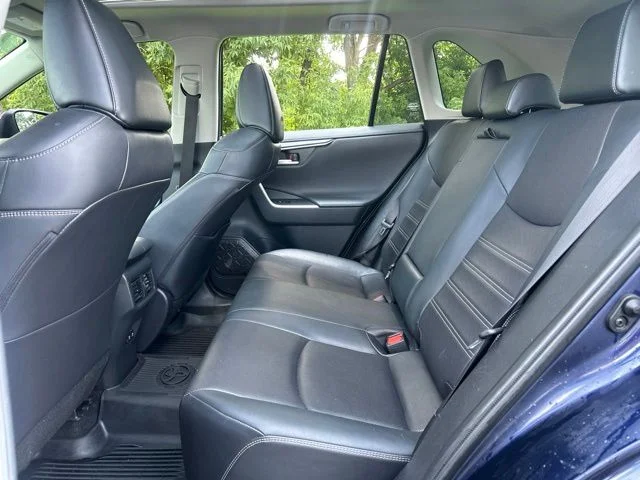 Used 2019  Toyota Limited image 26