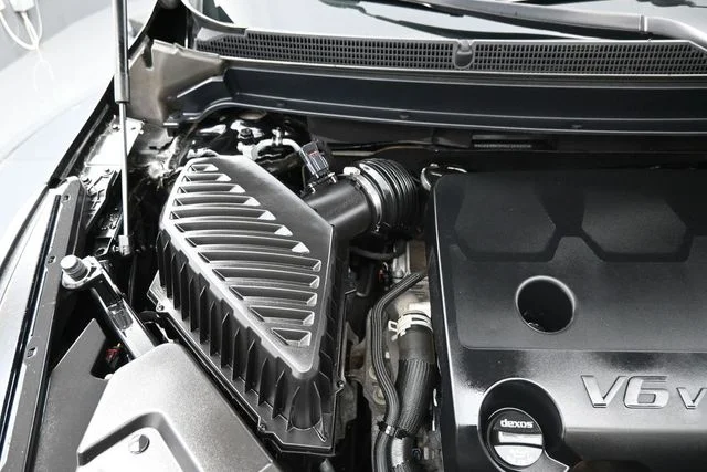 Used 2019 Black Buick Essence image 37