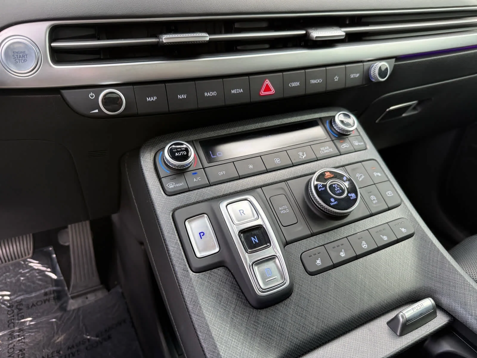 2024 Hyundai Palisade Limited - Photo 19
