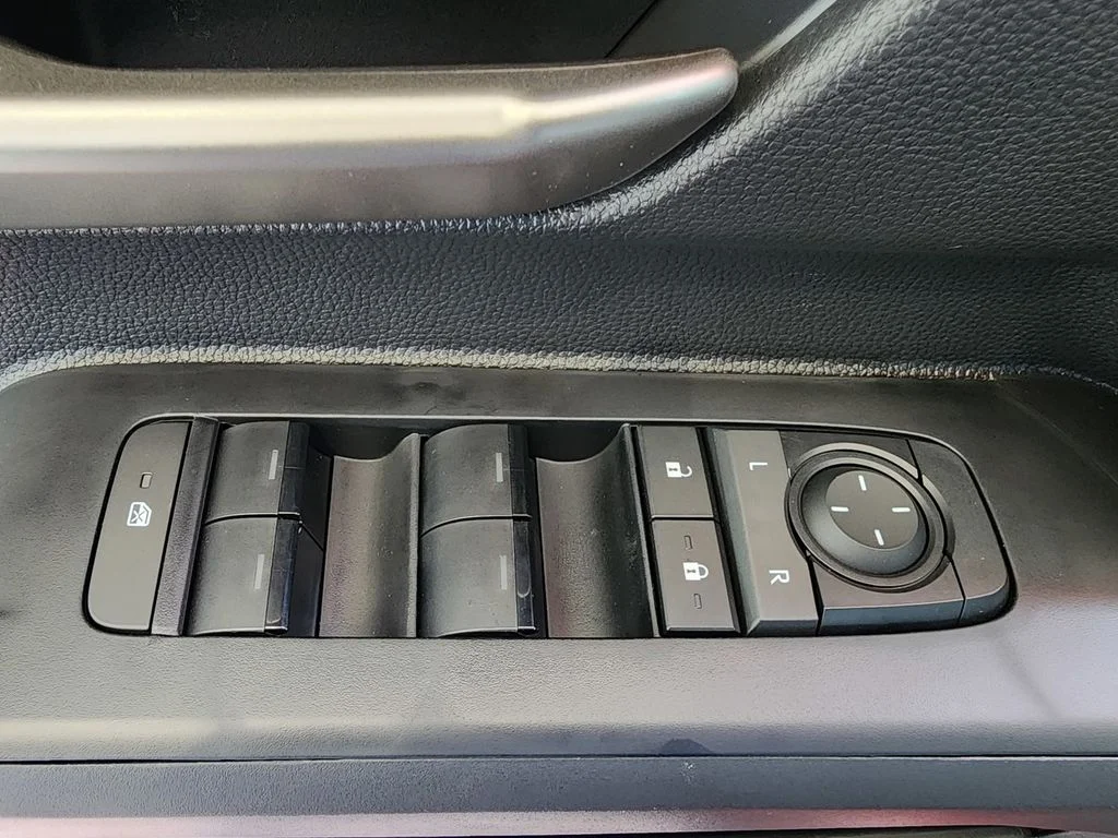 2026 Toyota Tacoma Limited - Photo 15