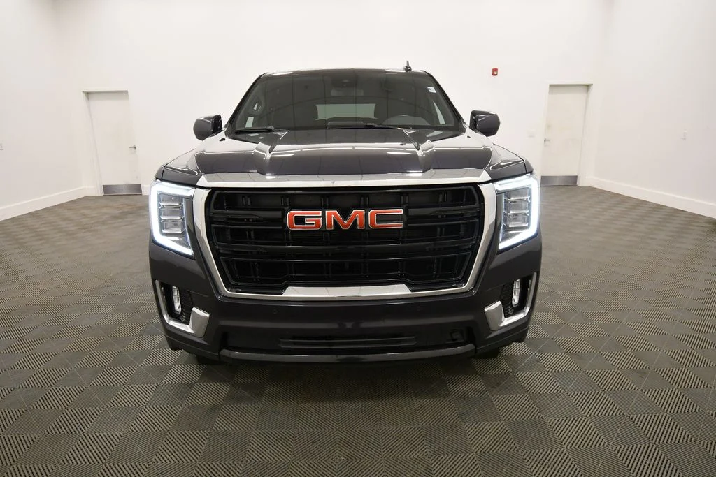 Used 2023  GMC SLE image 11