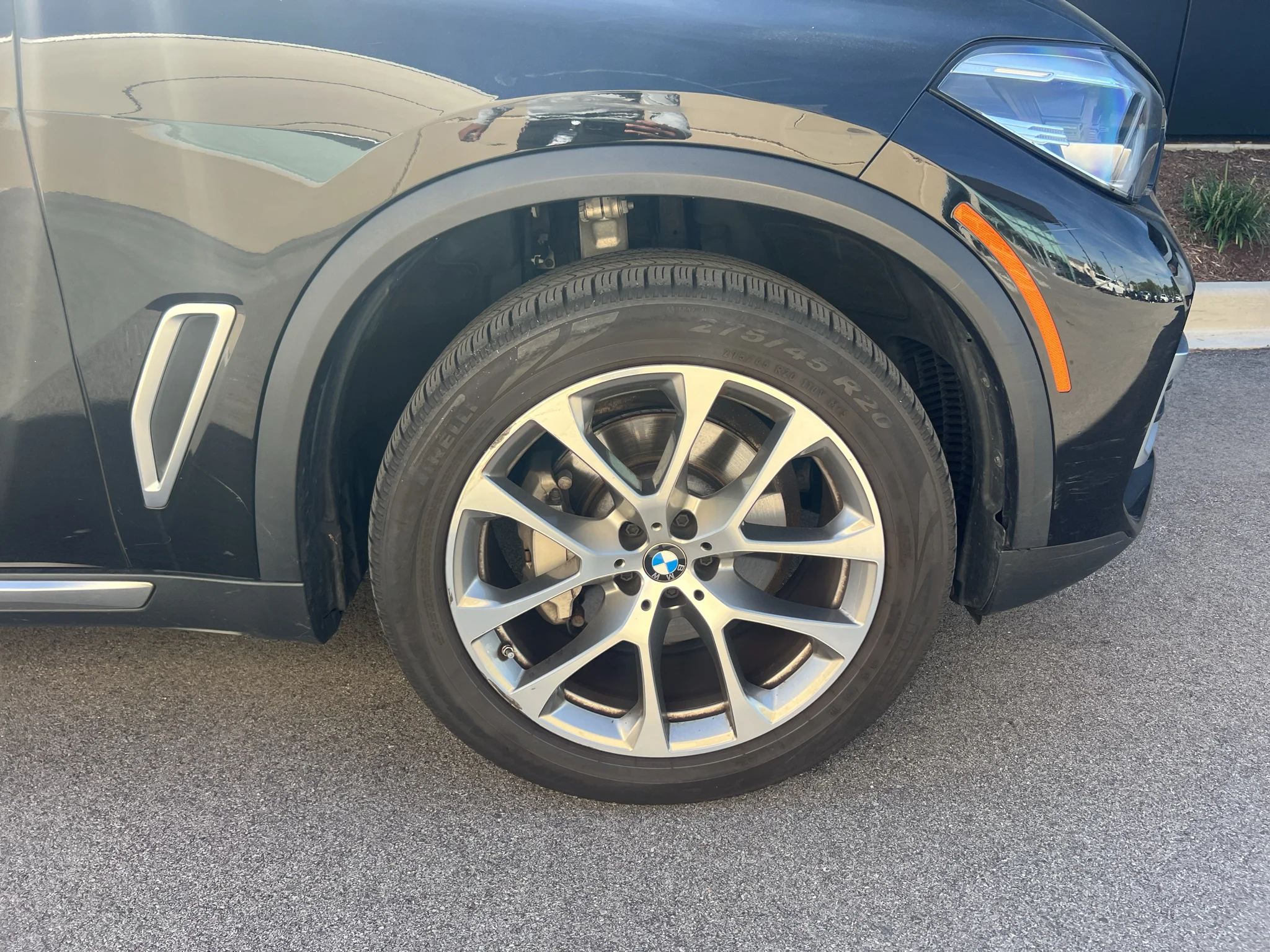 Used 2019 Jet Black BMW xDrive40i image 3