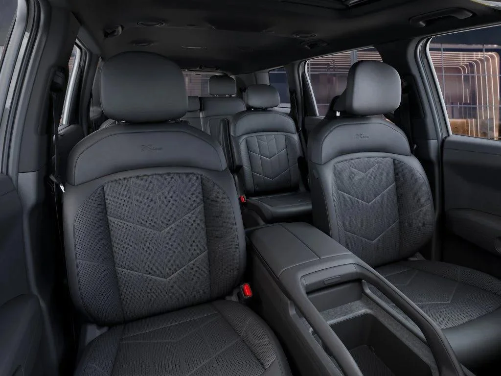 New 2027 Wolf Gray Kia X-Line EX image 15