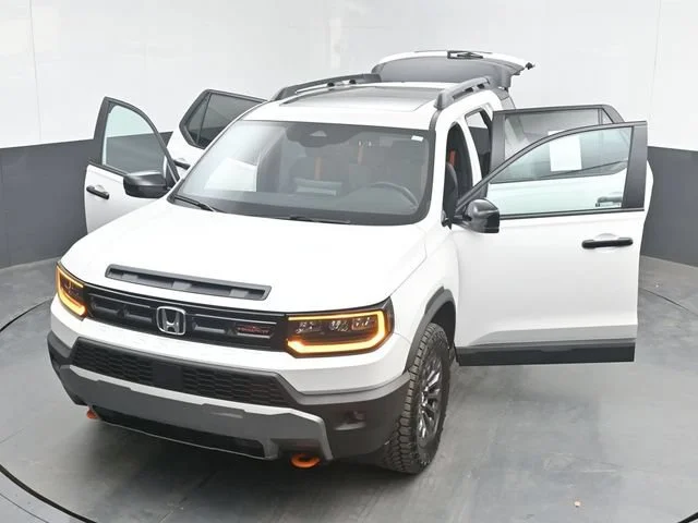 Certified Used 2026 Platinum White Pearl Honda TrailSport image 110