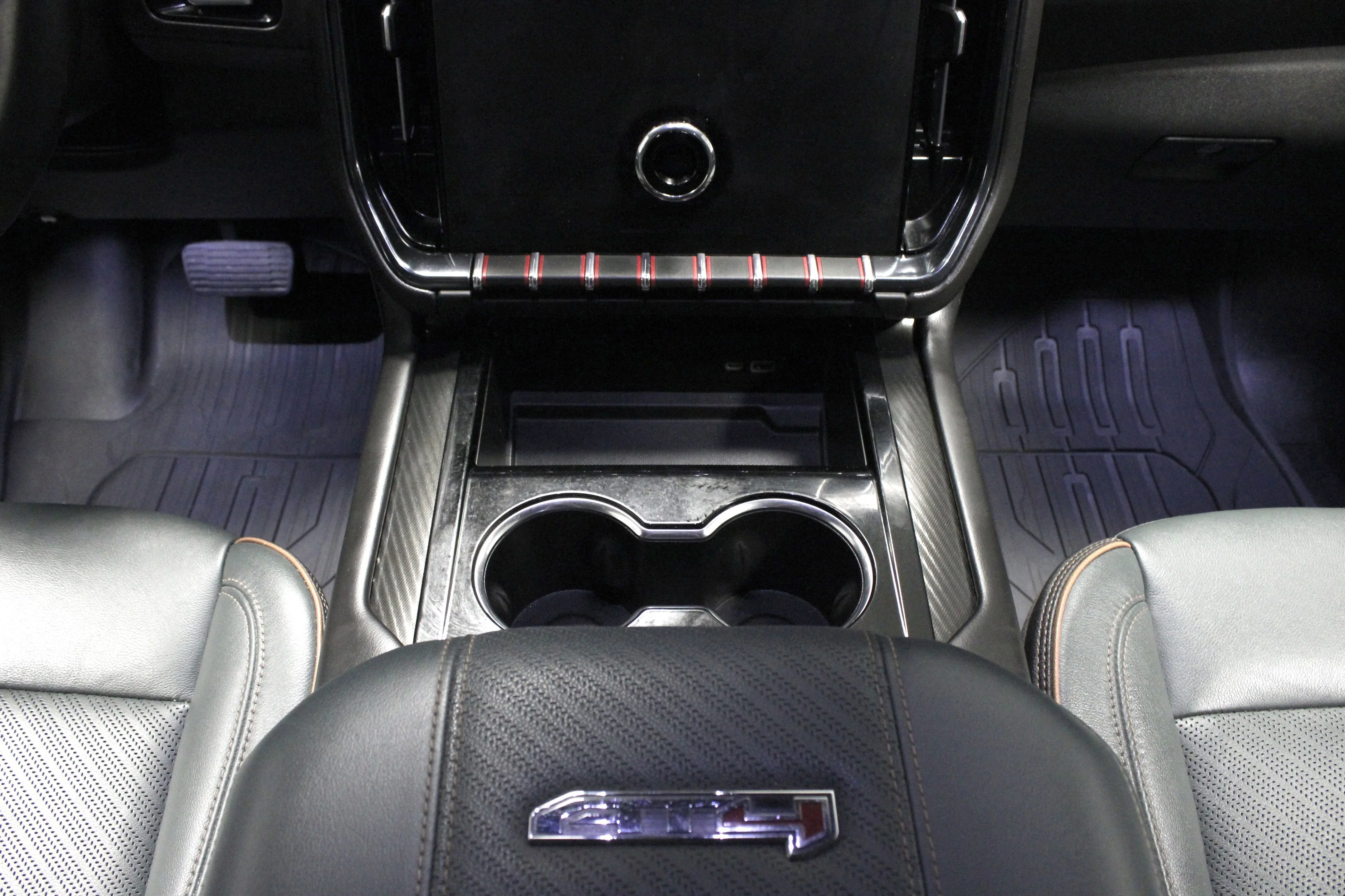 Used 2025 Onyx Black GMC AT4 image 23