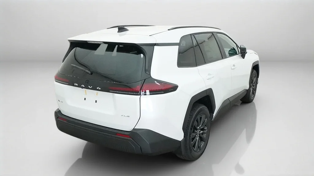 New 2026 Wind Chill Pearl Toyota XLE Premium image 11