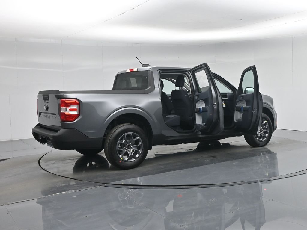 New 2026 Carbonized Gray Metallic Ford XLT image 5