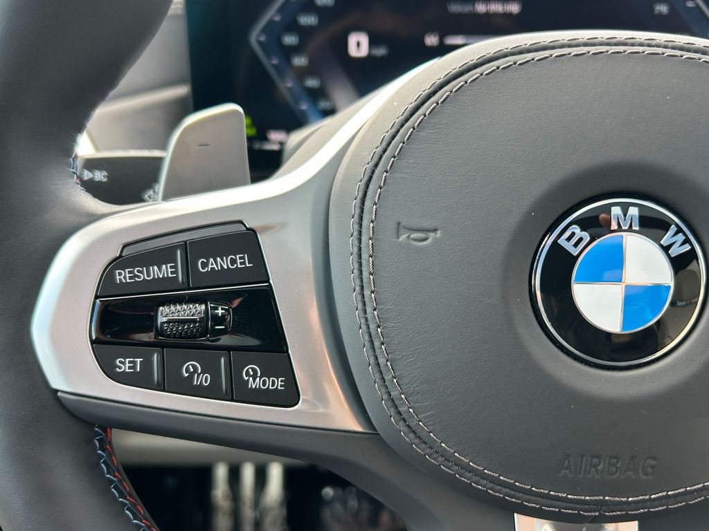 Used 2026 Alpine White BMW M60i image 19