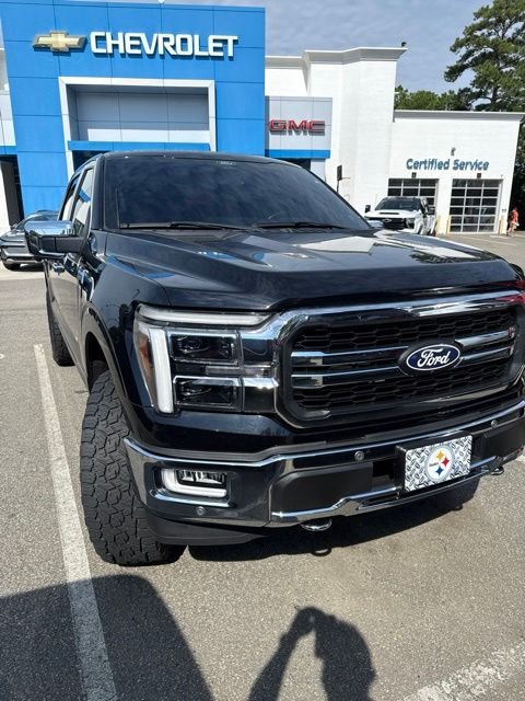 Used 2024 Black Ford Lariat image 3