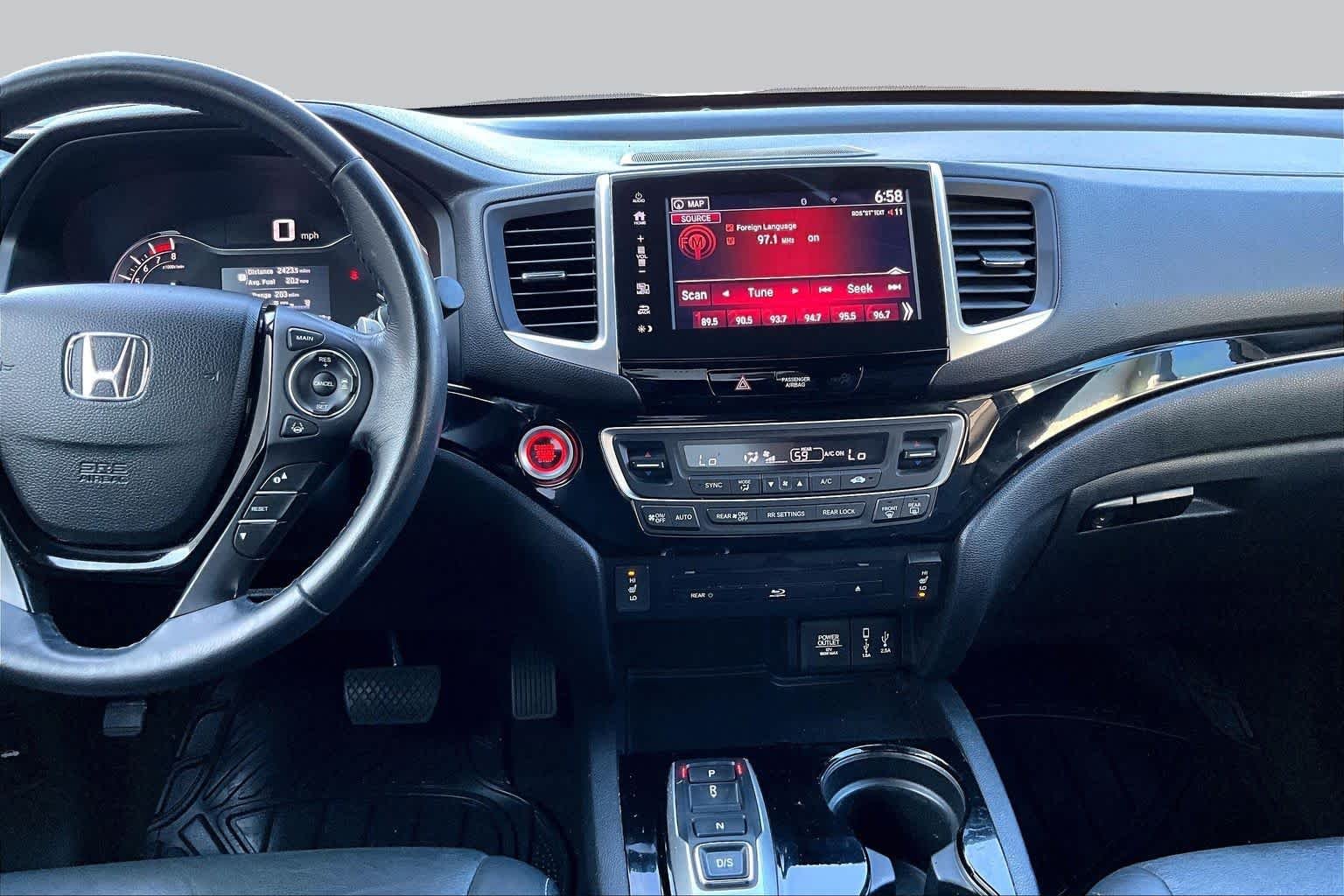 Used 2018 White Diamond Pearl Honda Touring image 7