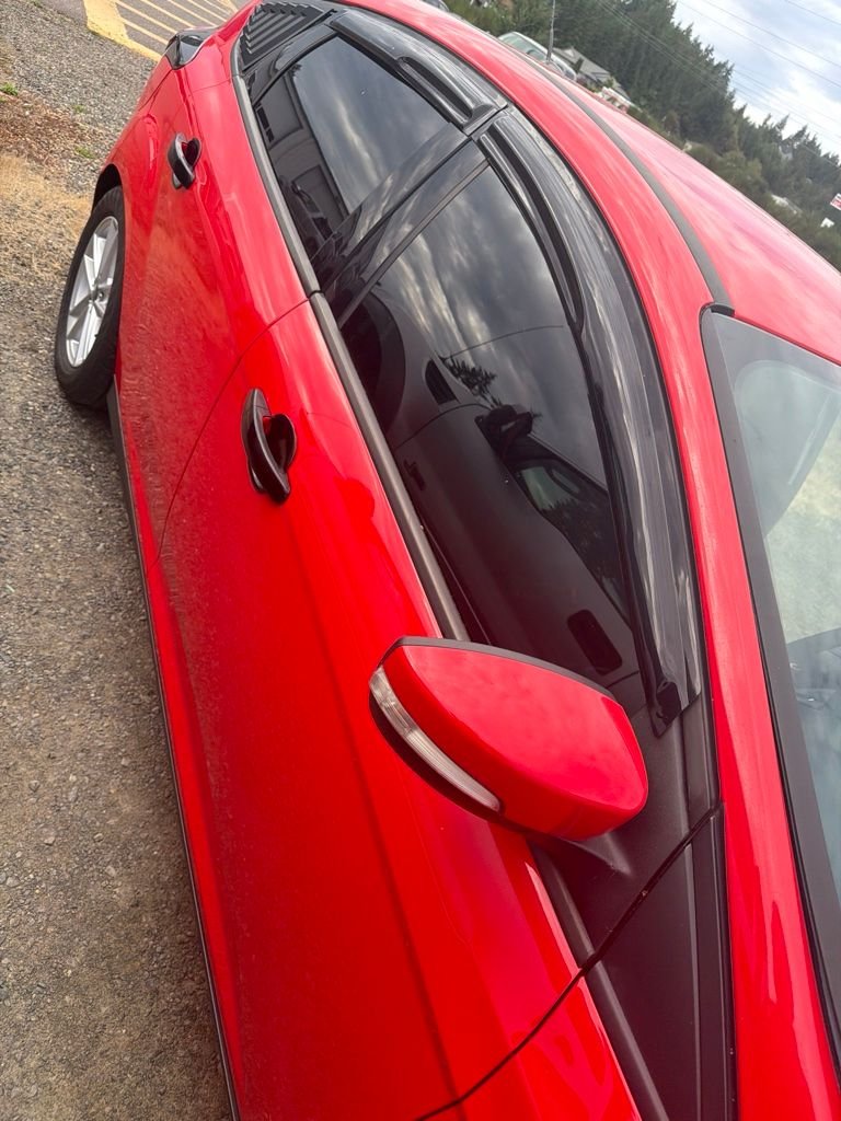 Used 2017  Ford SE image 3