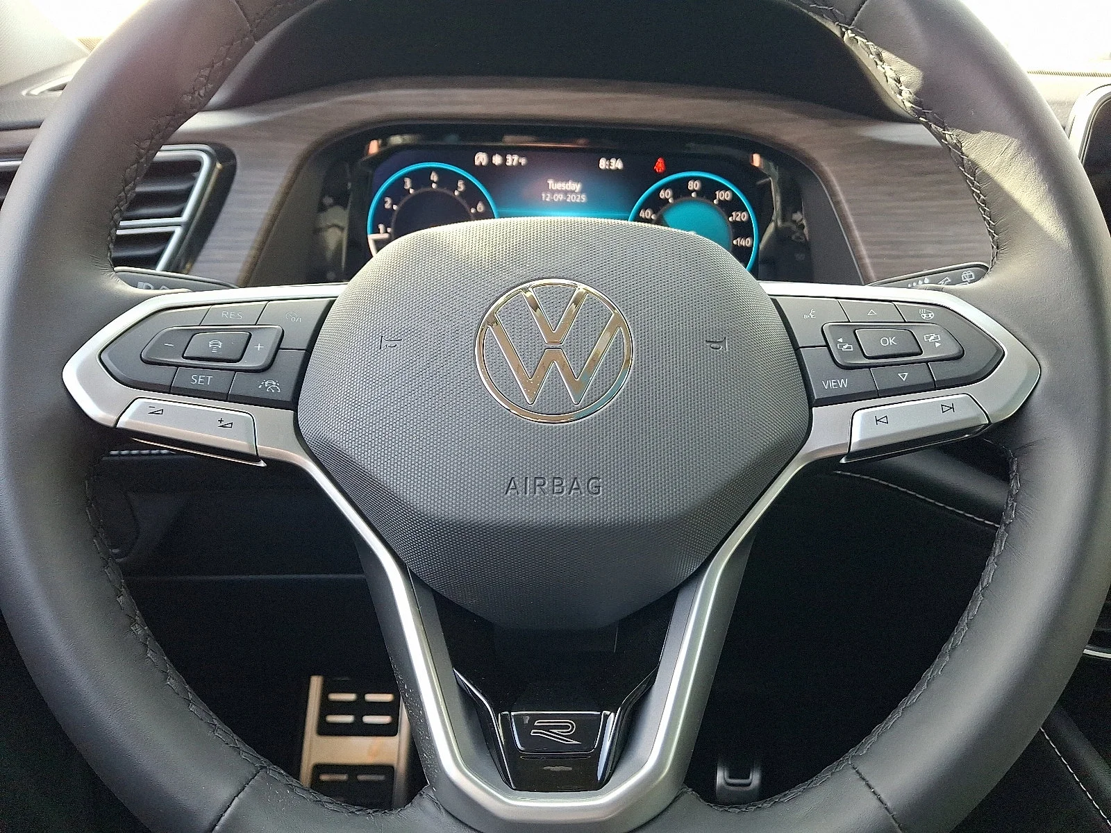 2026 Volkswagen Atlas SEL Premium R-Line - Photo 16