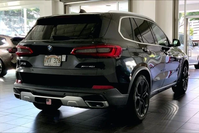 Used 2019 Black BMW xDrive40i image 6