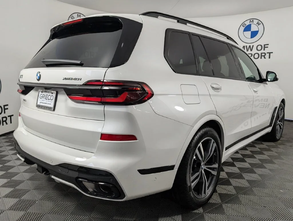 New 2027 White BMW xDrive40i image 6