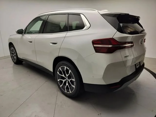 New 2026 Mineral White Metallic BMW 30 xDrive image 3