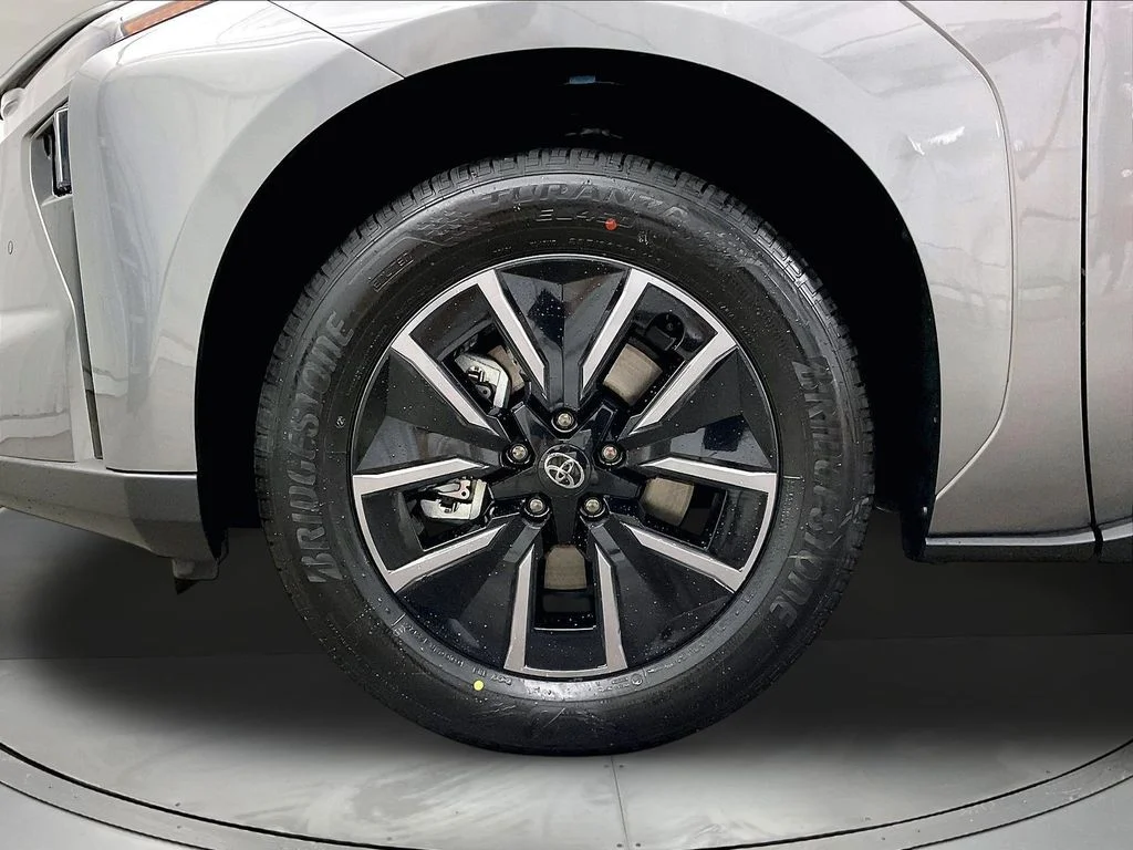 New 2026 Heavy Metal <sup>1</sup> Toyota  XLE image 14