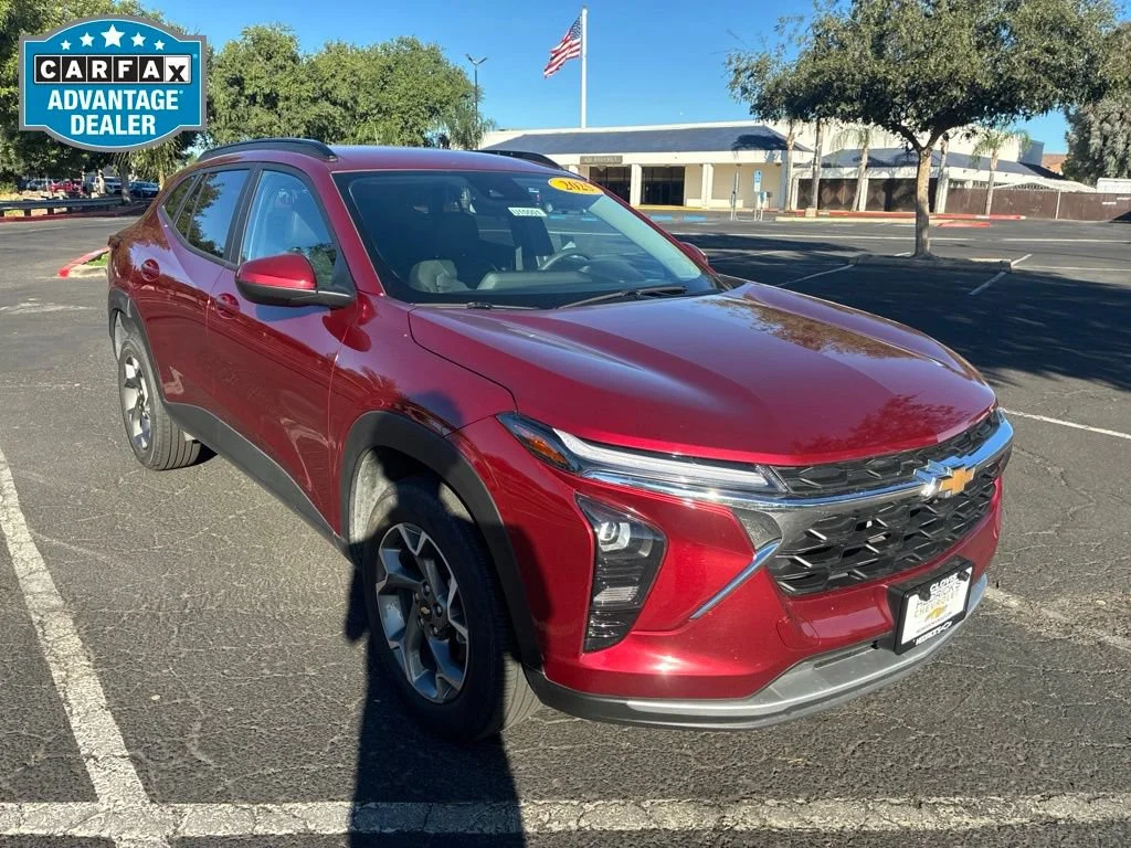 Used 2025 Crimson Metallic Chevrolet LT image 1